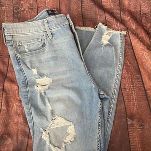 Hollister Jeans. Size 15s